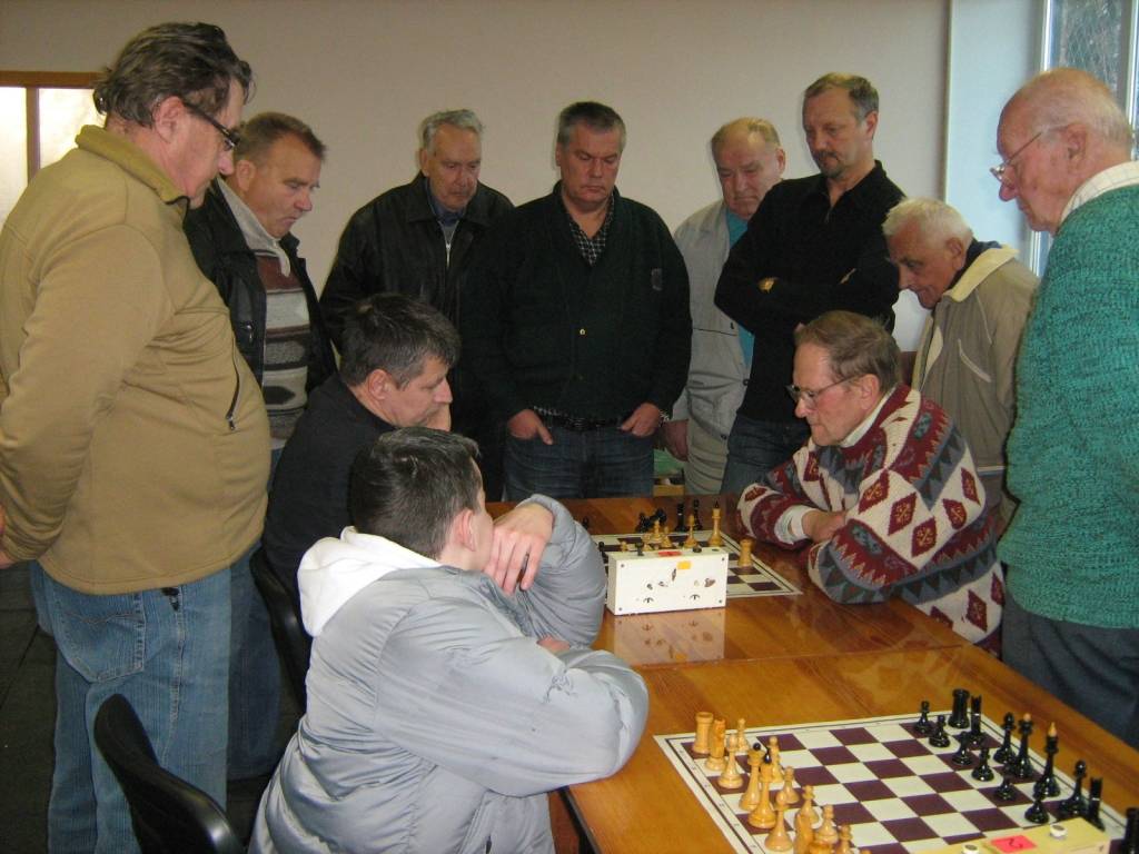 Ar aizputnieces Ligitas Ķēdes un Latvijas Šaha federācijas prezidenta Āra Ozoliņa uzvaru Aizputē noslēdzās Lejaskurzemes novadu individuālās meistarsacīkstes šaha ātrspēlē.
