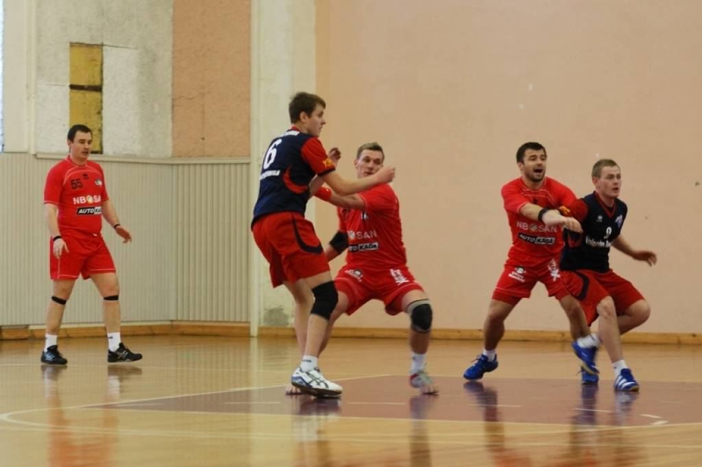Handbola komanda "Vaiņode" 23. janvārī savā laukumā Latvijas handbola virslīgas čempionāta spēlē ar 31:46 (16:28) zaudēja pašreizējiem čempioniem "LSPA".