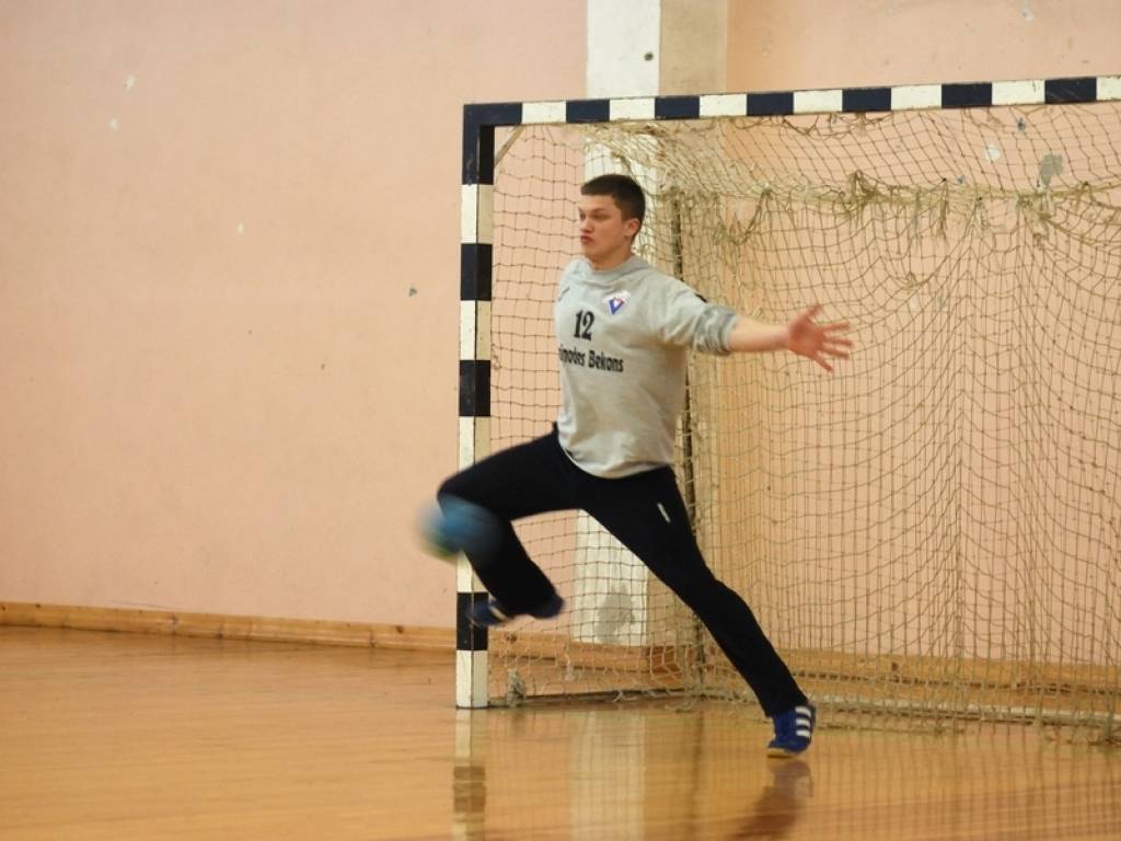 Handbola komanda "Vaiņode" 23. janvārī savā laukumā Latvijas handbola virslīgas čempionāta spēlē ar 31:46 (16:28) zaudēja pašreizējiem čempioniem "LSPA".