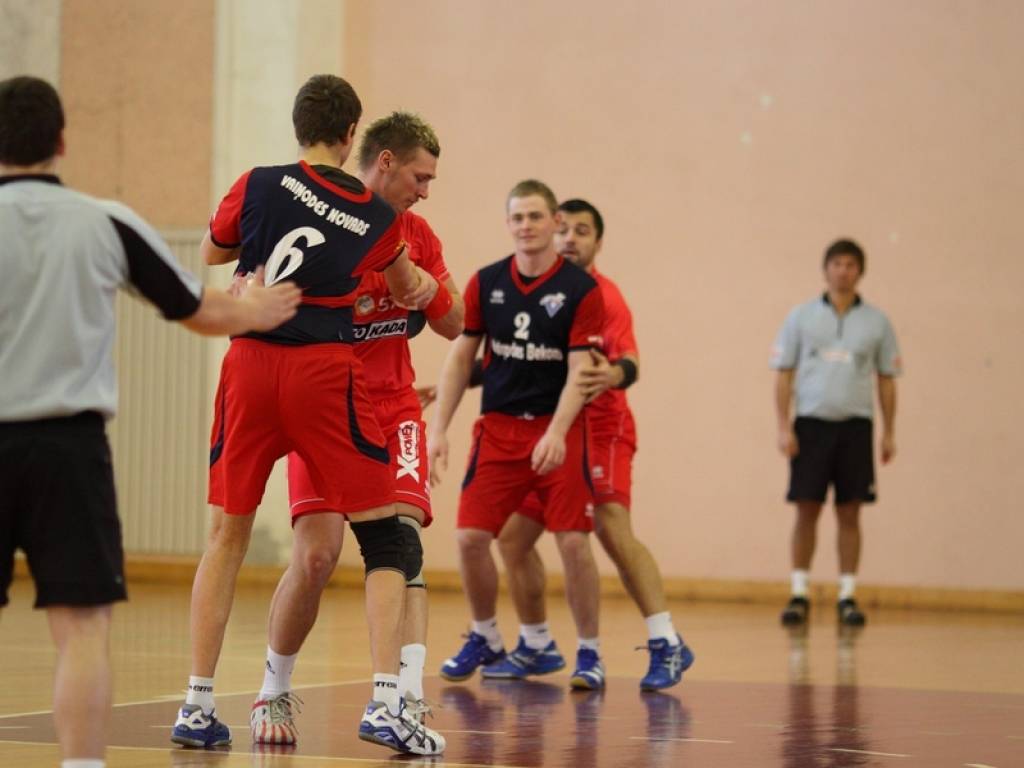 Handbola komanda "Vaiņode" 23. janvārī savā laukumā Latvijas handbola virslīgas čempionāta spēlē ar 31:46 (16:28) zaudēja pašreizējiem čempioniem "LSPA".