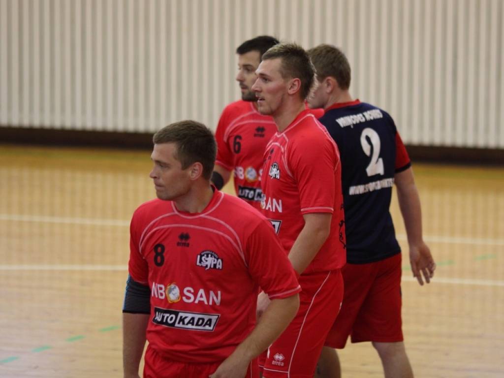 Handbola komanda "Vaiņode" 23. janvārī savā laukumā Latvijas handbola virslīgas čempionāta spēlē ar 31:46 (16:28) zaudēja pašreizējiem čempioniem "LSPA".