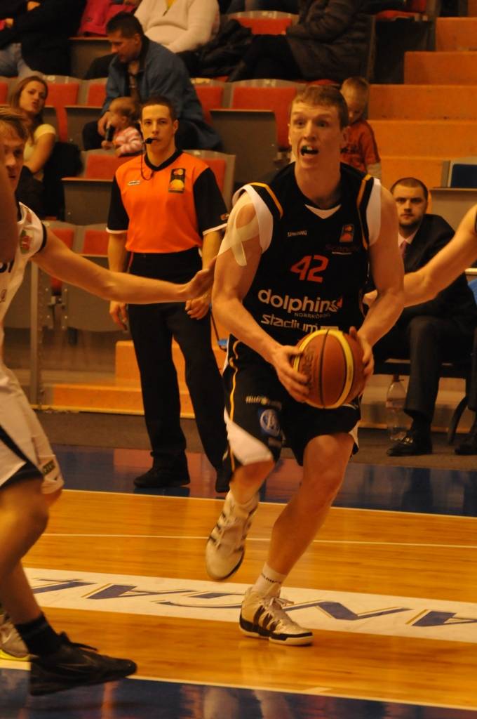 "Liepājas lauvas" 9. janvārī savā laukumā "Master Card" Baltijas Basketbola līgas elites divīzijas spēlē ar 107:85 uzvarēja Zviedrijas čempionus - komandu "Dolphins".
Autors: Uldis Dobelis