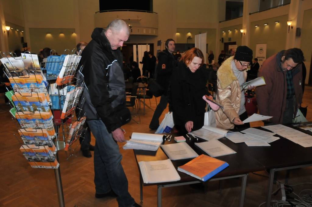 Otrdien Liepājas Latviešu biedrības namā notiek starptautiska izstāde "Darbs un karjera 2011".

Tās mērķis ir sniegt informāciju par darba iespējām un tiesībām, izglītības, karjeras un biznesa uzsākšanas iespējām Latvijā un Eiropā....
Autors: ReKurZeme, portāls