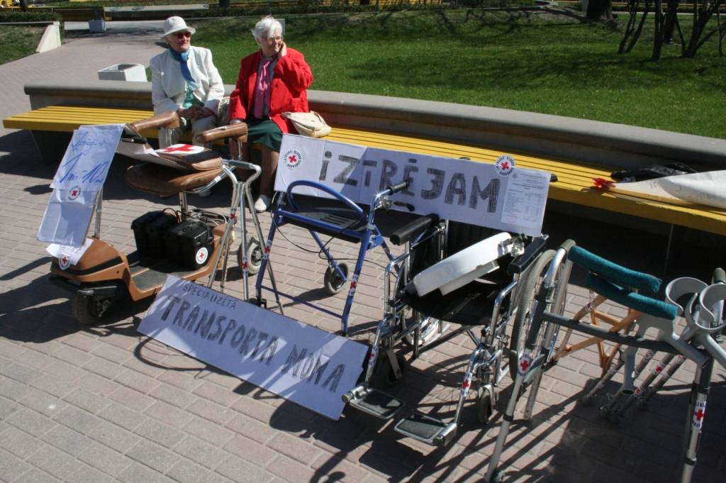 Piektdien, 29. aprīlī, no plkst.12 līdz 16 pie tirdzniecības nama „Kurzeme” Liepājā notiek informatīvs pasākums un „Veselības tirdziņš”, kura laikā ikviens var saņemt informāciju gan par Veselības nedēļas pasākumiem, gan par iespējām...
Autors: ReKurZeme, portāls