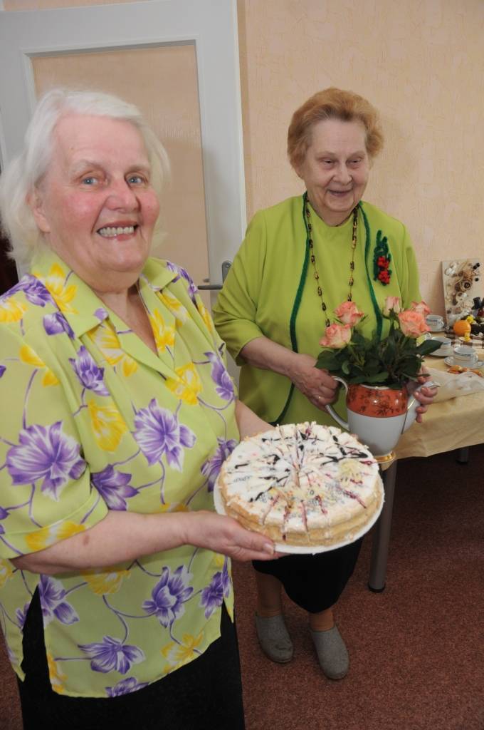 No Klusās nedēļas uz 27. aprīli bija pārcelts Lieldienu svinēšanas pasākums Karostas pensionāru dienas centrā. Rokdarbnieces izrādīja jaunāko veikumu un Lieldienu tematikai veltītus darbus. Ar dziesmām klātesošos priecēja ansamblis...
Autors: Ilze Vainovska