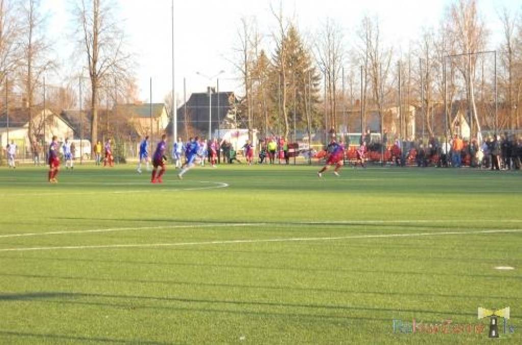 "Liepājas metalurga" futbolisti trešdien, 13. aprīlī, Zemgales Olimpiskajā centrā Jelgavā Latvijas virslīgas futbola čempionāta trešās kārtas spēlē ar 3:1 (2:1) uzvarēja futbola klubu "Jelgava".
Piedāvājam fotoreportāžu.
Interesanti, ka...
Autors: ReKurZeme, portāls