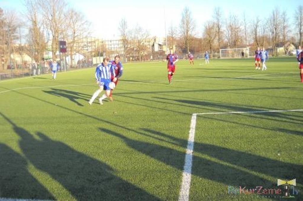 "Liepājas metalurga" futbolisti trešdien, 13. aprīlī, Zemgales Olimpiskajā centrā Jelgavā Latvijas virslīgas futbola čempionāta trešās kārtas spēlē ar 3:1 (2:1) uzvarēja futbola klubu "Jelgava".
Piedāvājam fotoreportāžu.
Interesanti, ka...
Autors: ReKurZeme, portāls