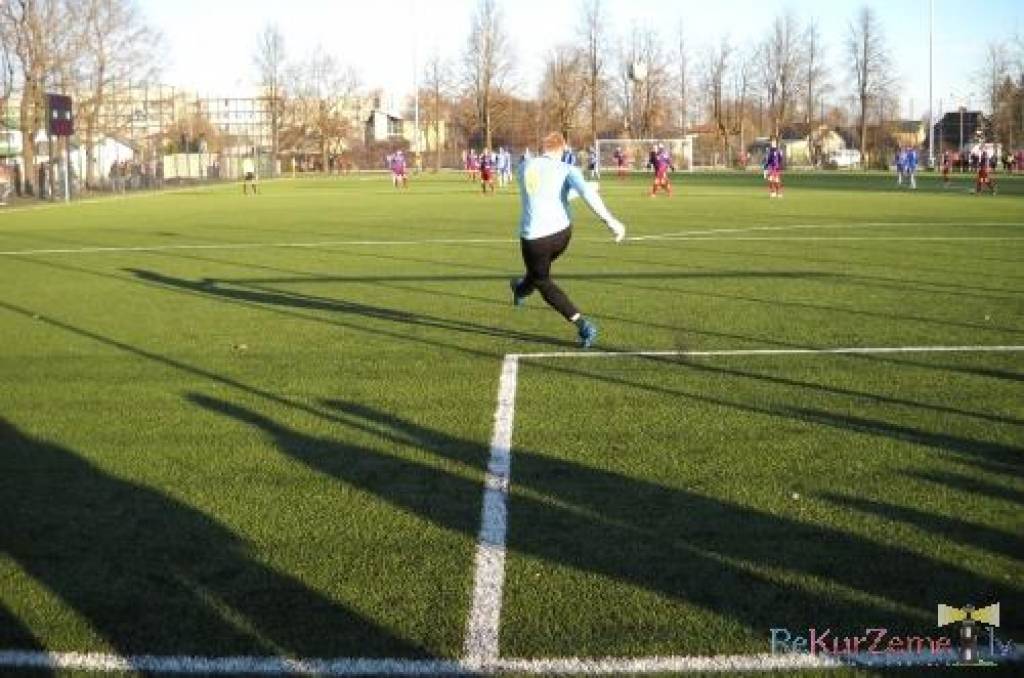 "Liepājas metalurga" futbolisti trešdien, 13. aprīlī, Zemgales Olimpiskajā centrā Jelgavā Latvijas virslīgas futbola čempionāta trešās kārtas spēlē ar 3:1 (2:1) uzvarēja futbola klubu "Jelgava".
Piedāvājam fotoreportāžu.
Interesanti, ka...
Autors: ReKurZeme, portāls