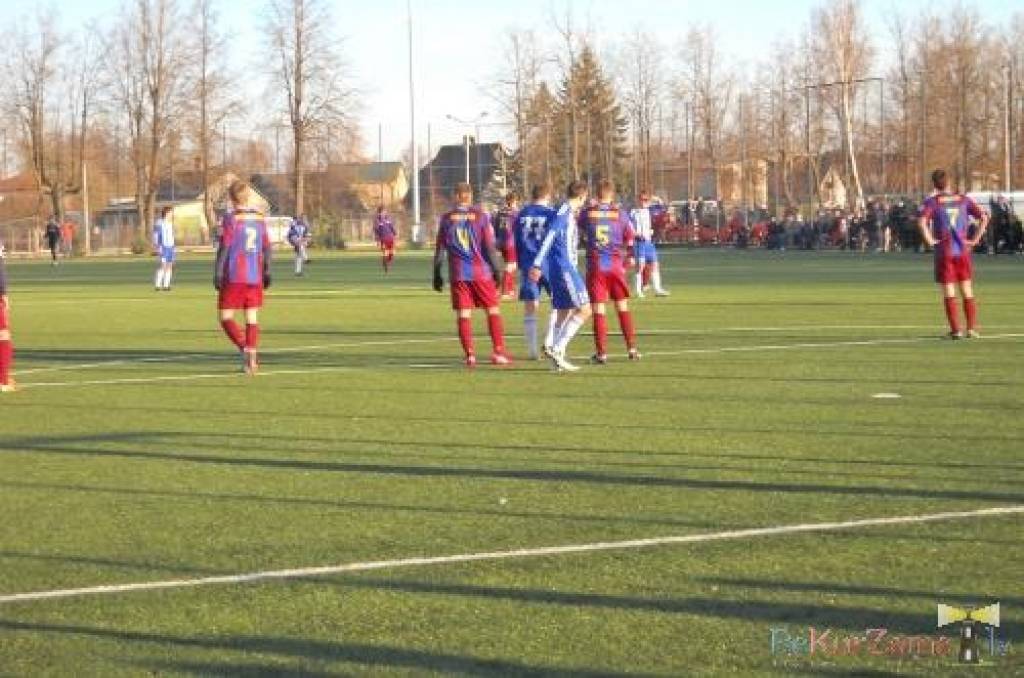 "Liepājas metalurga" futbolisti trešdien, 13. aprīlī, Zemgales Olimpiskajā centrā Jelgavā Latvijas virslīgas futbola čempionāta trešās kārtas spēlē ar 3:1 (2:1) uzvarēja futbola klubu "Jelgava".
Piedāvājam fotoreportāžu.
Interesanti, ka...
Autors: ReKurZeme, portāls