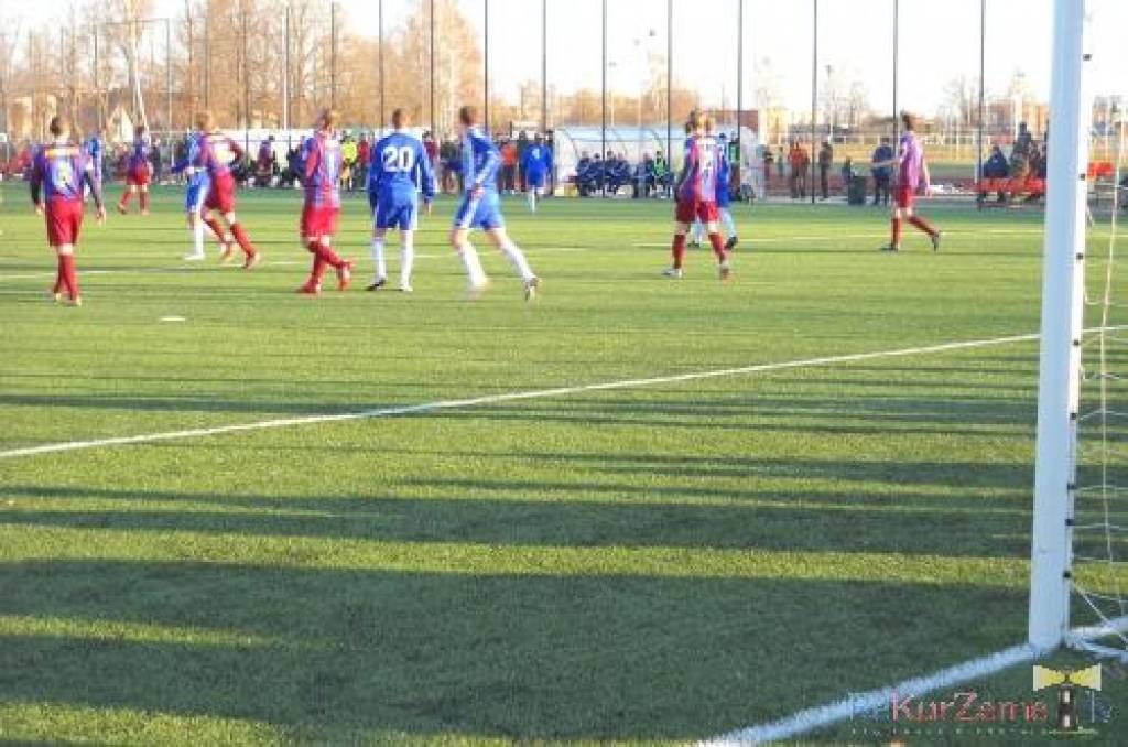 "Liepājas metalurga" futbolisti trešdien, 13. aprīlī, Zemgales Olimpiskajā centrā Jelgavā Latvijas virslīgas futbola čempionāta trešās kārtas spēlē ar 3:1 (2:1) uzvarēja futbola klubu "Jelgava".
Piedāvājam fotoreportāžu.
Interesanti, ka...
Autors: ReKurZeme, portāls