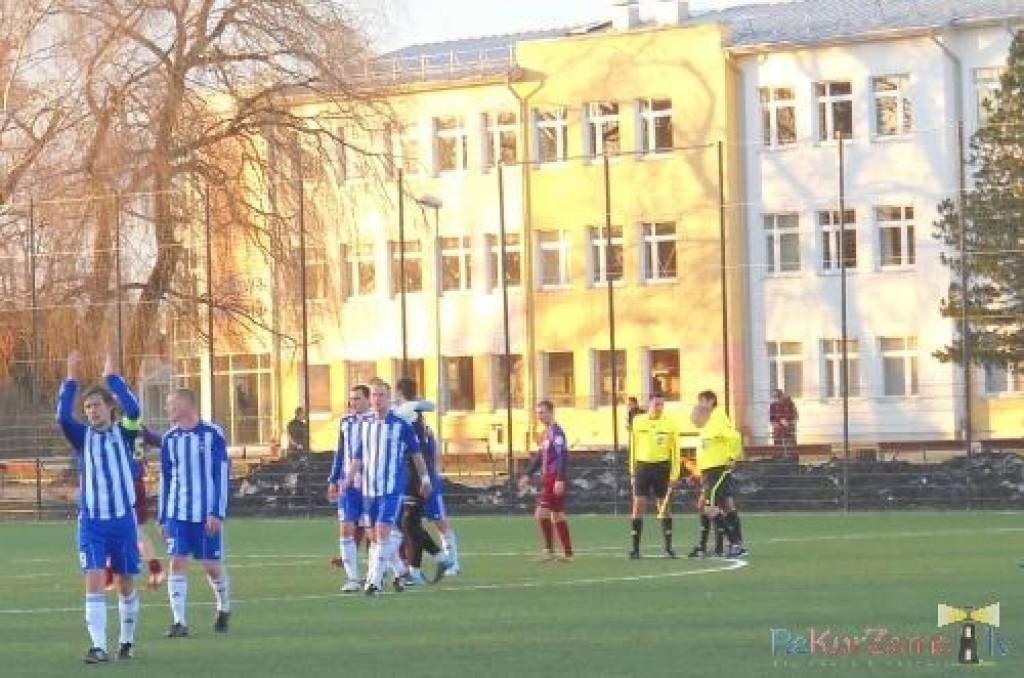 "Liepājas metalurga" futbolisti trešdien, 13. aprīlī, Zemgales Olimpiskajā centrā Jelgavā Latvijas virslīgas futbola čempionāta trešās kārtas spēlē ar 3:1 (2:1) uzvarēja futbola klubu "Jelgava".
Piedāvājam fotoreportāžu.
Interesanti, ka...
Autors: ReKurZeme, portāls