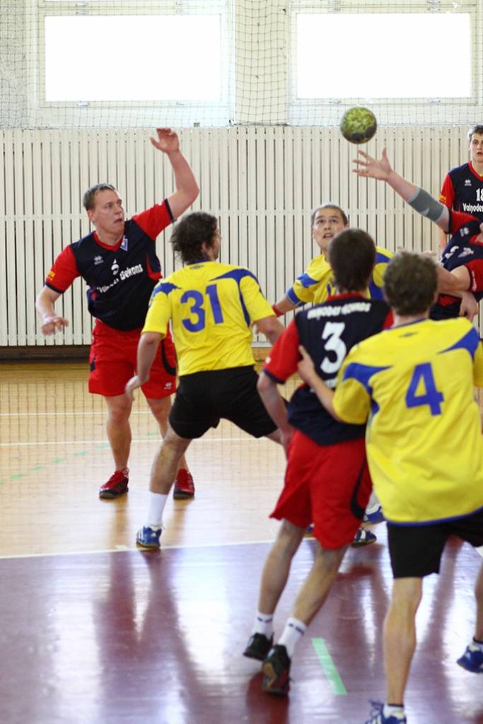 "Vaiņodes" handbolisti Latvijas kausa izcīņas ceturtdaļfināla pirmajā spēlē savā laukumā ar 27:26 uzvarēja "RTU".