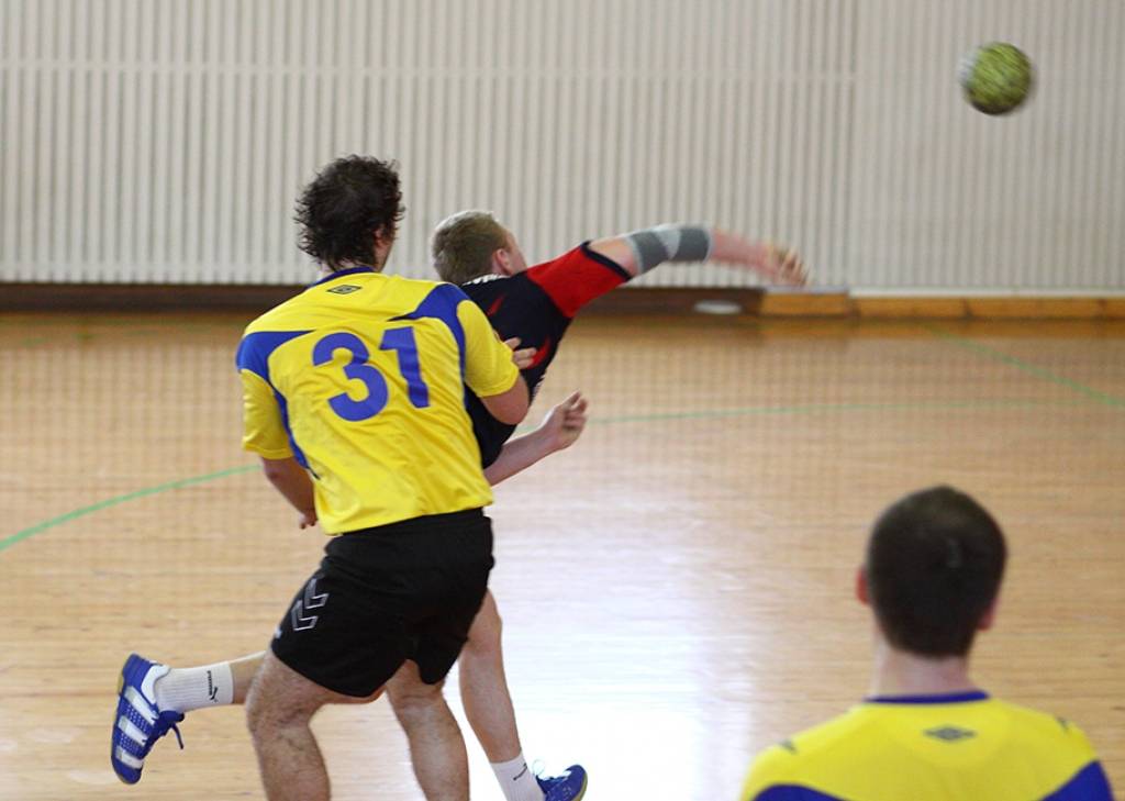 "Vaiņodes" handbolisti Latvijas kausa izcīņas ceturtdaļfināla pirmajā spēlē savā laukumā ar 27:26 uzvarēja "RTU".