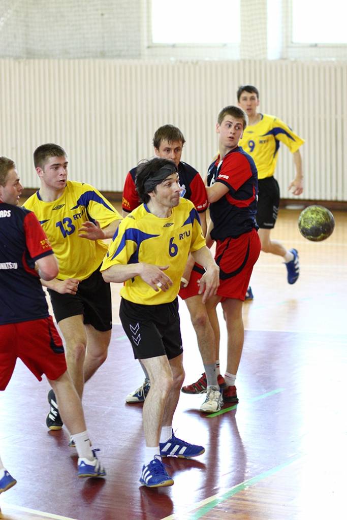 "Vaiņodes" handbolisti Latvijas kausa izcīņas ceturtdaļfināla pirmajā spēlē savā laukumā ar 27:26 uzvarēja "RTU".