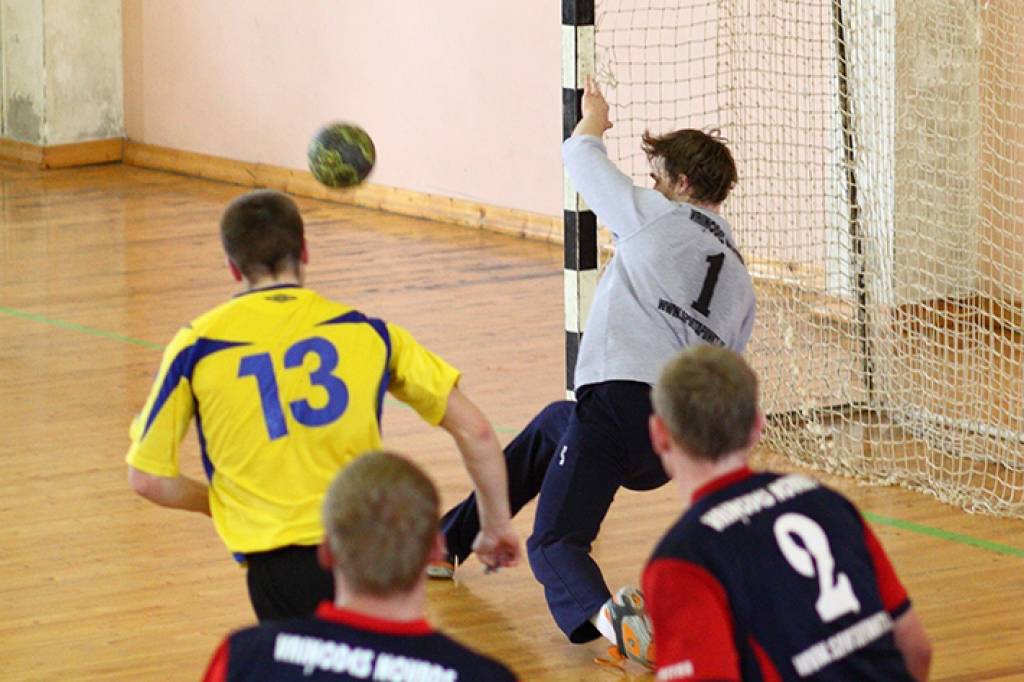 "Vaiņodes" handbolisti Latvijas kausa izcīņas ceturtdaļfināla pirmajā spēlē savā laukumā ar 27:26 uzvarēja "RTU".