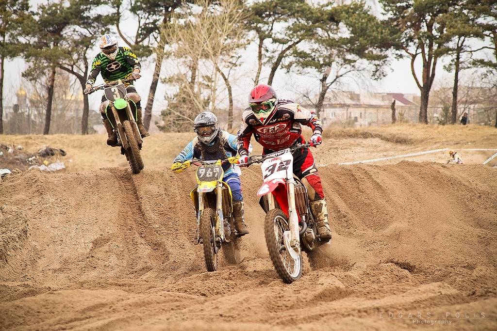 3. aprīlī "Laumas" trasē Liepājā notika Latvijas motokrosa sezonas atklāšanas sacensības "Kurzemes katls 2011".