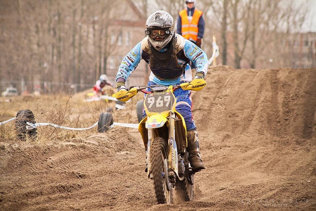3. aprīlī "Laumas" trasē Liepājā notika Latvijas motokrosa sezonas atklāšanas sacensības "Kurzemes katls 2011".