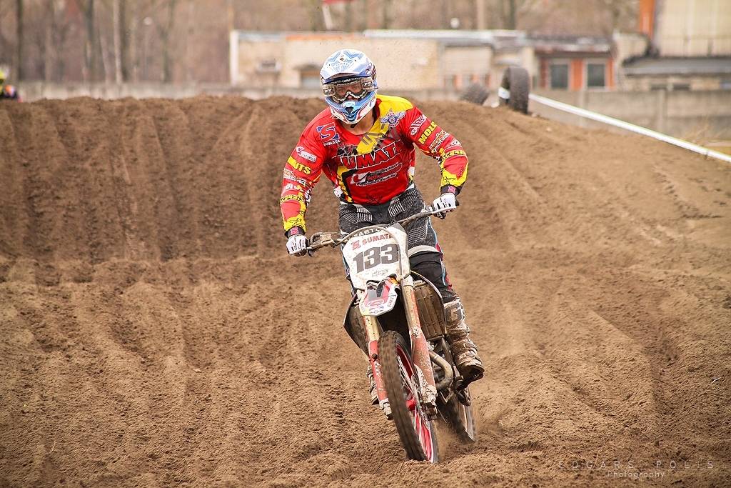 3. aprīlī "Laumas" trasē Liepājā notika Latvijas motokrosa sezonas atklāšanas sacensības "Kurzemes katls 2011".