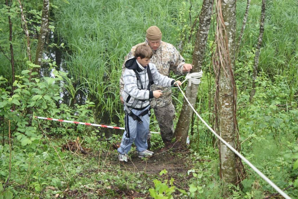 26. un 27.maijā Kalētos notika Tūrisma dienas, kurās piedalījās visi pamatskolas 1.-9.klases skolēni. Pasākumu atbalstīja pašvaldība, sadarbojoties ar Zemessardzes 44. kājnieku bataljonu. Skolēni kājām devās uz plānoto apmetnes vietu, kur...
Autors: Ilze Vainovska