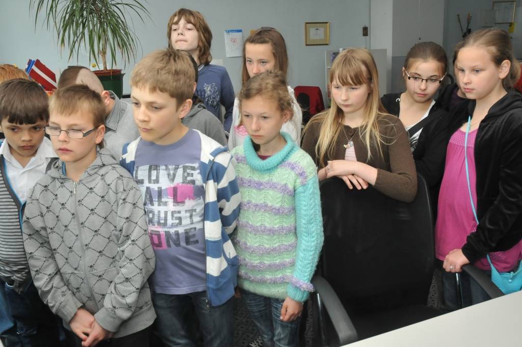 Šodien, 30. maijā, "Kursas Laika" redakcijā viesojās Liepājas Katoļu pamatskolas 4. klases skolēni.
Autors: Uldis Dobelis