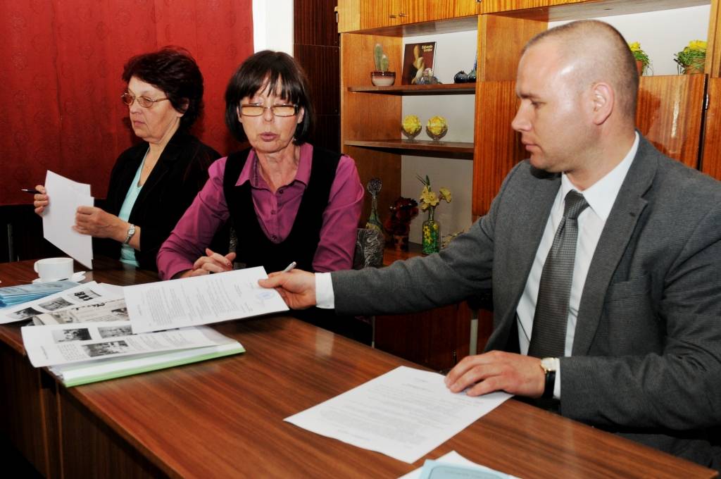 Latvijas veļas ražotāju asociācijas LATVERA priekšsēdētājs Jurijs Hadarovičs parakstījis sadarbības līgumu ar Liepājas Valsts tehnikuma Tūrisma un tekstila nodaļu.

Tas ir pirmais solis uz skolas bāzes veidot kompetenču centru, kurā...
Autors: ReKurZeme, portāls