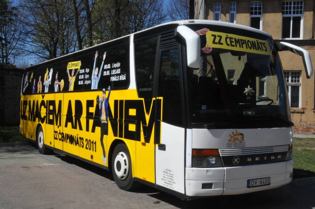 Pirmdien Liepājas Olimpiskajā centrā notiek „ZZ ČEMPIONĀTA” Liepājas posms. Tās ir trakas sacensības starp klasēm visā Latvijā, kurās pārbaudot drosmi, cīņassparu, atjautību, radošumu un klases vienotību, ZELTA ZIVTIŅA dāvā neaizmirstamus...
Autors: ReKurZeme, portāls