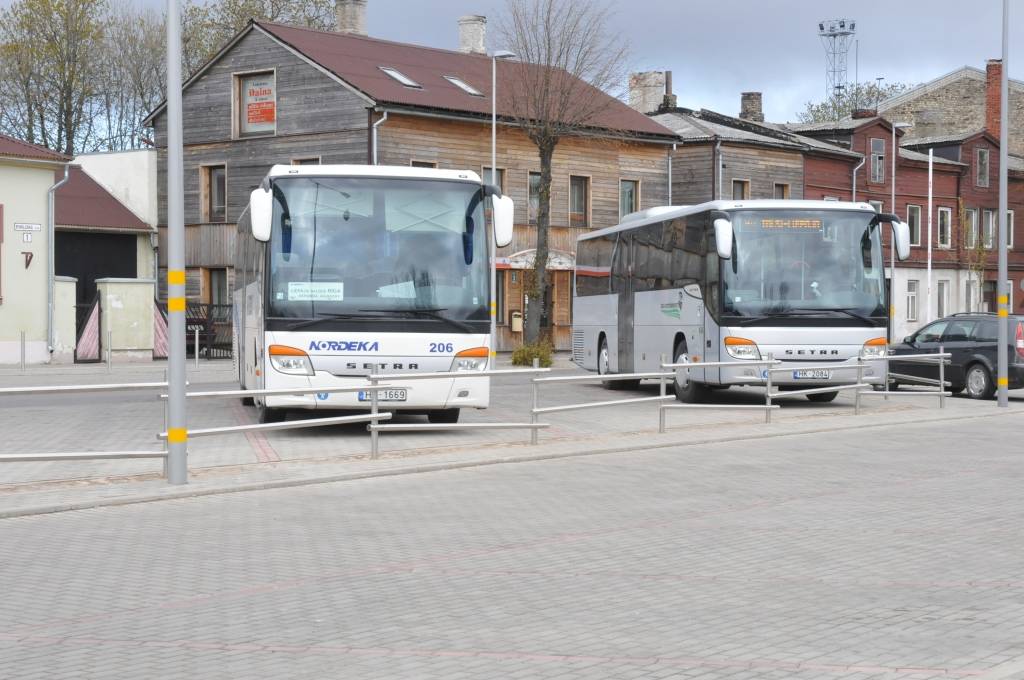 Uzņēmums "Ceļu, tiltu būvnieks", kas veic rekonstrukciju Liepājas stacijas laukumā, ir iesniedzis pašvaldībā darbu pabeigšanu apliecinošus dokumentus.
Tomēr objekta nodošana ekspluatācijā paredzēta nākamās nedēļas beigās, portālam...
Autors: ReKurZeme, portāls