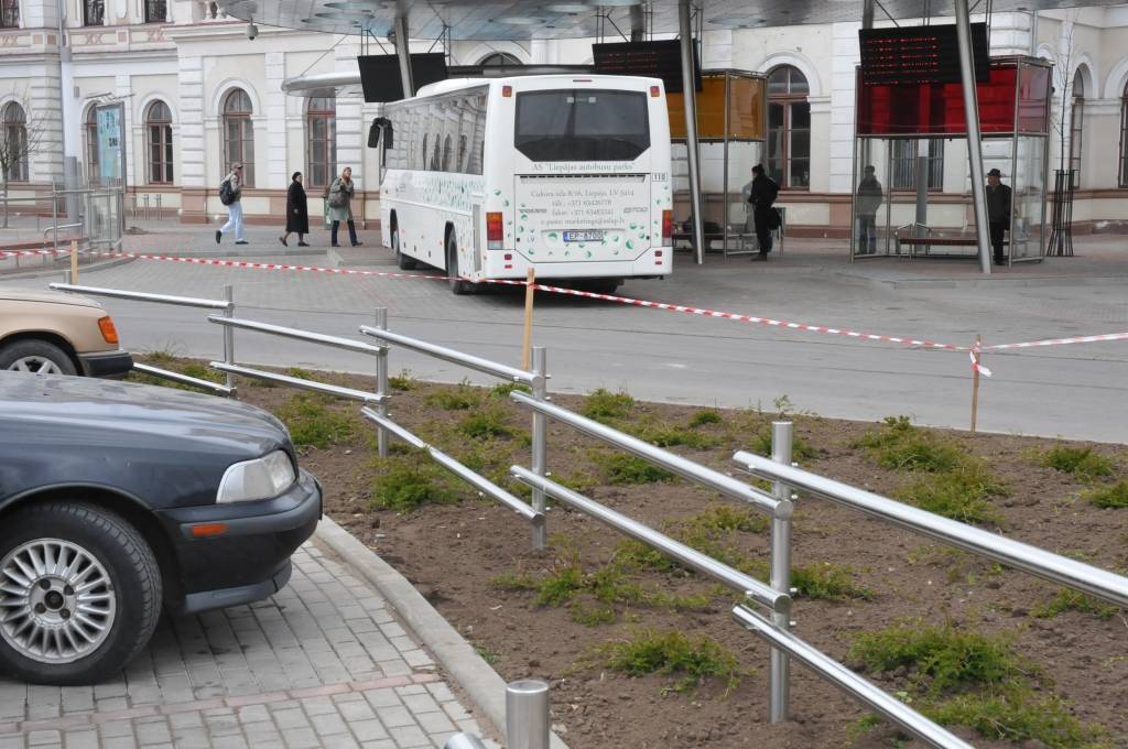 Uzņēmums "Ceļu, tiltu būvnieks", kas veic rekonstrukciju Liepājas stacijas laukumā, ir iesniedzis pašvaldībā darbu pabeigšanu apliecinošus dokumentus.
Tomēr objekta nodošana ekspluatācijā paredzēta nākamās nedēļas beigās, portālam...
Autors: ReKurZeme, portāls