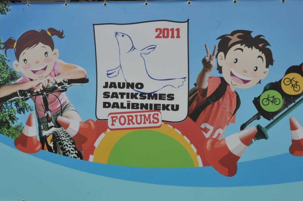 Jauno satiksmes dalībnieku forums 2011 Vislatvijas sacensību tūri turpināja Liepājā 2. maijā ar sacensībām Liepājas A. Puškina 2. vidusskolā.

Piedalīties bija aicinātas komandas no Liepājas pilsētas, Grobiņas, Rucavas, Nīcas, Priekules,...
Autors: ReKurZeme, portāls