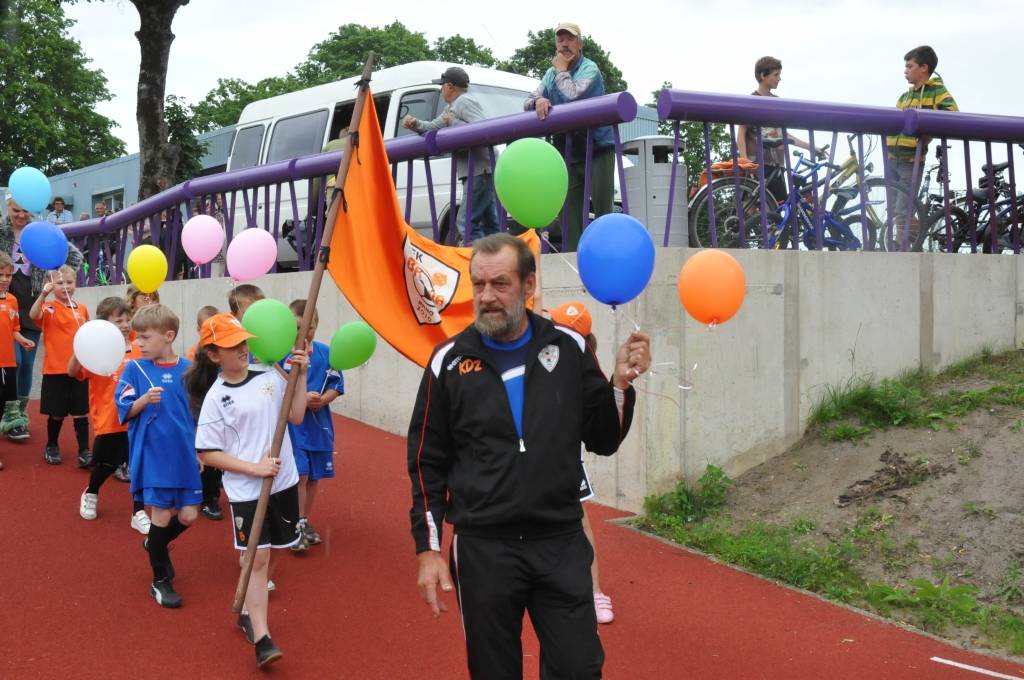 Lai Priekule veidotos par sporta un izglītības centru, kā turpinājums daudzfunkcionālajai sporta hallei, ir izveidoti futbola, tenisa, volejbola, basketbola laukumi. 22. jūnijā futbola laukumā notika atklāšanas svētki, kur pirmās...
Autors: Ilze Vainovska