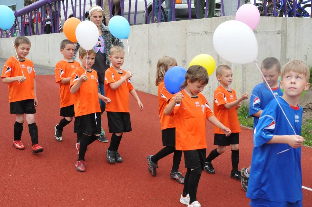 Lai Priekule veidotos par sporta un izglītības centru, kā turpinājums daudzfunkcionālajai sporta hallei, ir izveidoti futbola, tenisa, volejbola, basketbola laukumi. 22. jūnijā futbola laukumā notika atklāšanas svētki, kur pirmās...
Autors: Ilze Vainovska