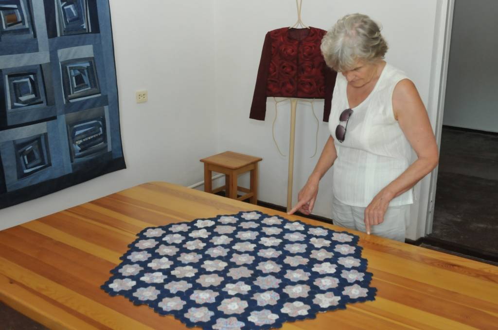 Šodien, 8. jūnijā, laikraksta "Kursas Laiks" redakcijā viesojās kazdandznieki un cīravnieki, kuri piedalās senioru projektā. Viņi Liepājā apmeklēja arī Amatnieku namu un devās apskatīties Liepājas himnas skulptūras.
Autors: Uldis Dobelis