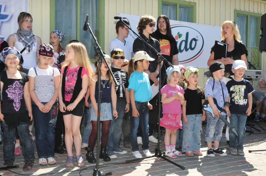 4. jūnijā Liepājas pludmalē pie Glābšanas stacijas 11. reizi tika pacelts Zilais karogs.
Autors: Uldis Dobelis