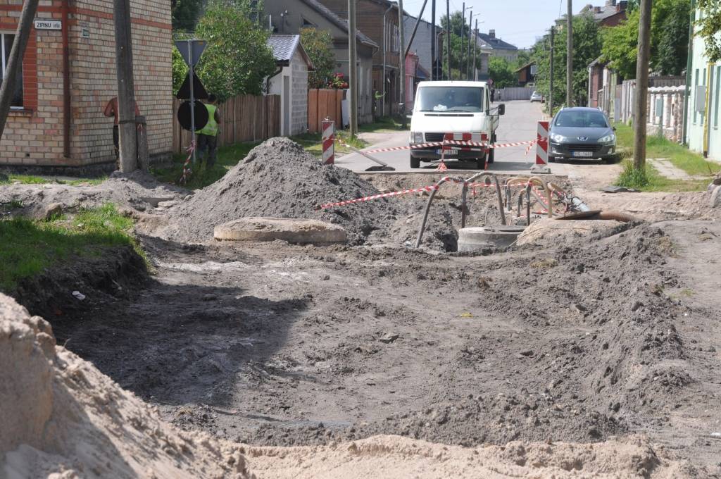 Turpinās vērienīgi rekonstrukcijas un pārbūves darbi Zirņu ielā.
Autors: ReKurZeme, portāls