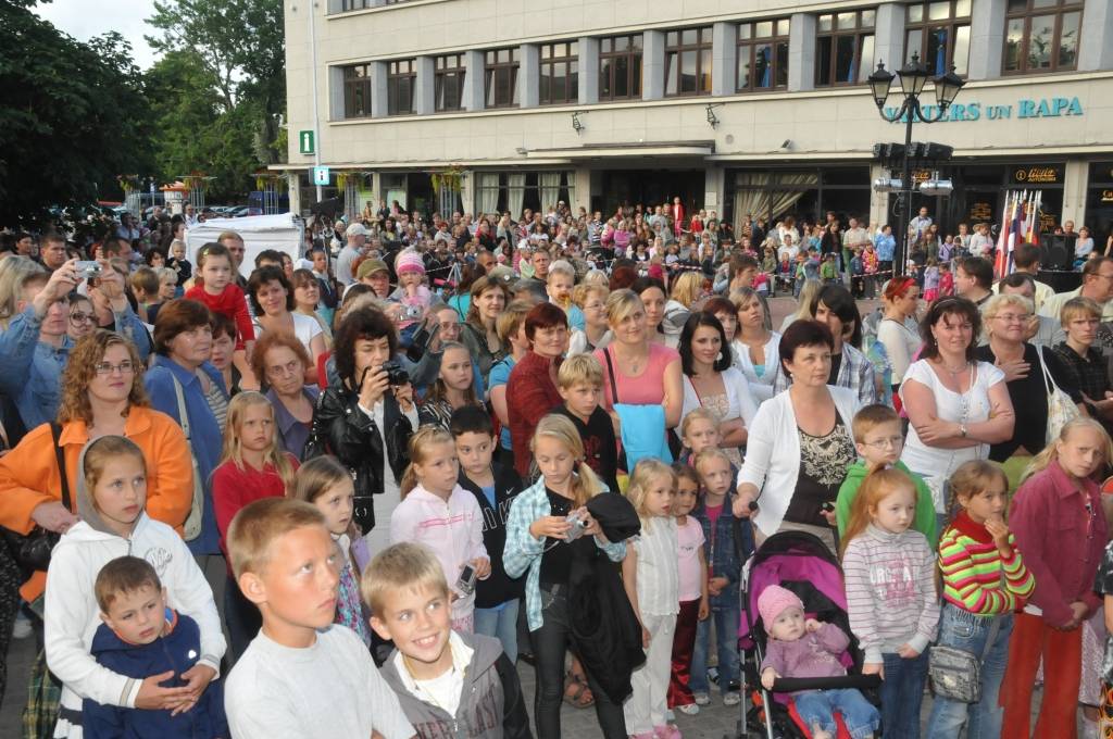 Nedēļas nogalē Liepājā notika tradicionālais Ielu teātra festivāls "Zeme.Debess.Jūra".
Autors: ReKurZeme, portāls