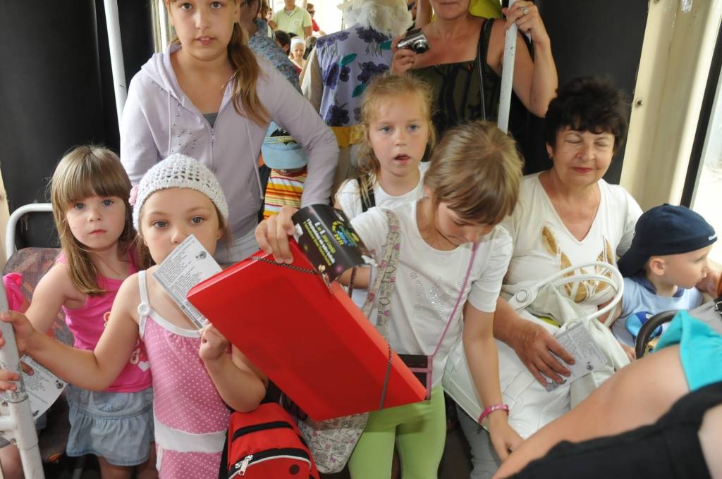 Ceturtdien liepājniekus atkal priecēja aktivitātes "Kultūras tramvajā".
Autors: ReKurZeme, portāls