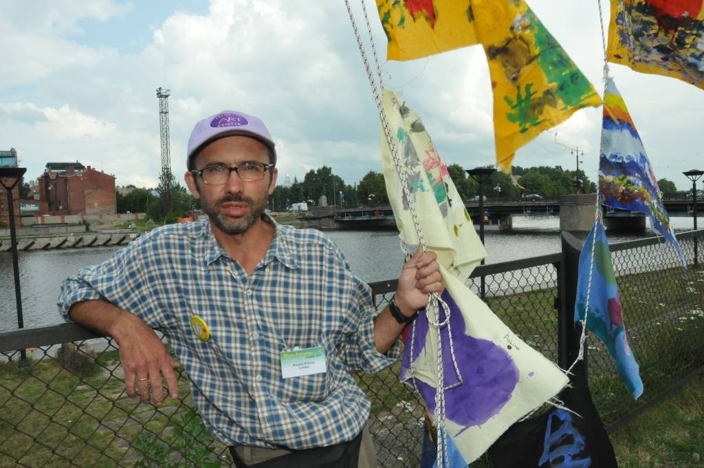 16. starptautiskā glezniecības plenēra "Pilsēta un jūra"darbošanās ceturtdien, Tirdzniecības kanāla malā.
Autors: Sarmīte Štrausa