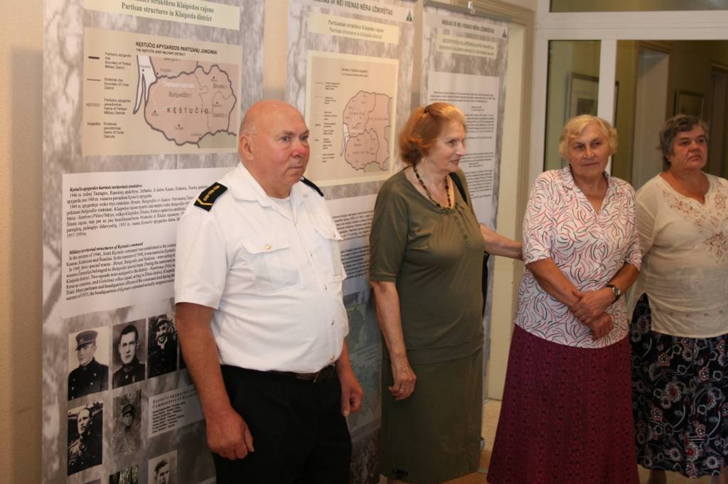 No piektdienas, 26. augusta, Liepājas muzeja ekspozīcijas "Liepāja okupāciju režīmos" telpās skatāma Lietuvas nacionālo partizānu cīņām veltīta izstāde "Nekas un neviens nav aizmirsts".

Izstādi veidojuši Lietuvas pilsētas Priekules...
Autors: ReKurZeme, portāls