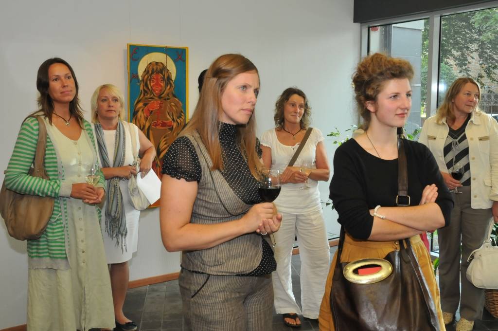 19. augustā "UPB" galerijā notika Kristianas Dimiteres personālizstādes "Laimes sēklis" atklāšana.
Autors: ReKurZeme, portāls