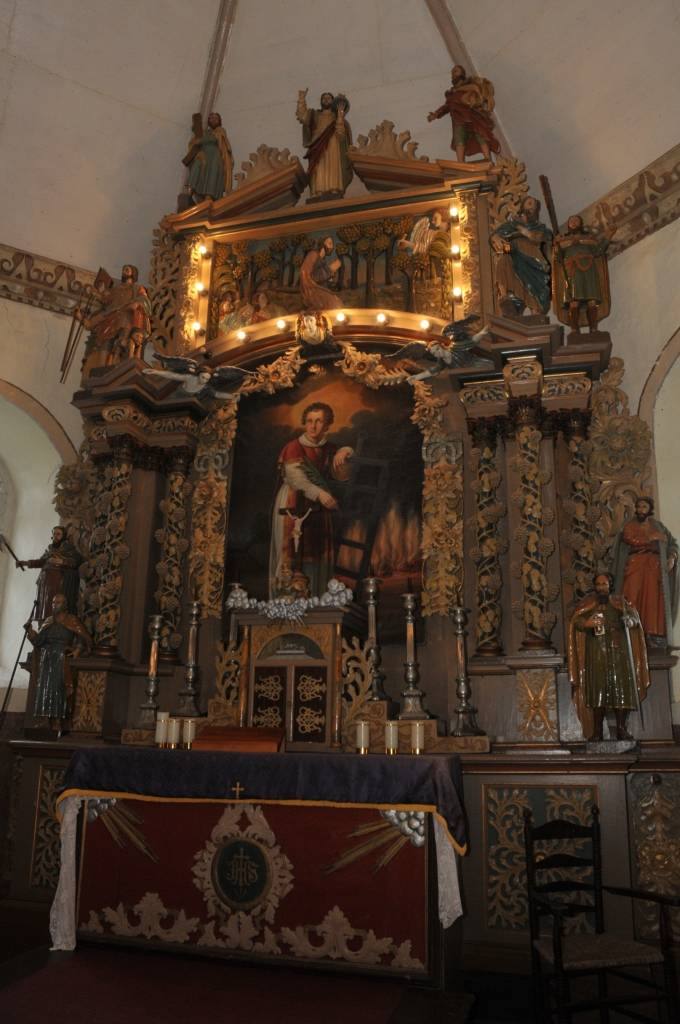Vēl atlikusi saremontētās dzegas fragmentu nostiprināšana to agrākajā vietā – ar to noslēgsies kārtējais posms Vecpils Romas katoļu Svētā Laurencija baznīcas atjaunošanas darbos.
Kopš 2006. gada no Kultūrkapitāla fonda (KKF) saņemts...
Autors: ReKurZeme, portāls