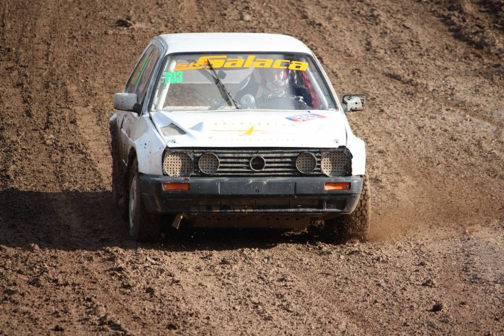 Autors: www.autocross.lv