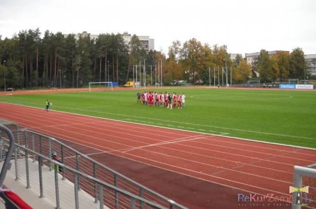 Trešdien, 21. septembrī, Jūrmalā "Liepājas metalurga" futbolisti Latvijas virslīgas čempionāta spēlē ar 4:1 (2:0) pārspēja vietējo FC "Jūrmala" komandu. Trīs vārti jau otro spēli pēc kārtas Jurģa Kalna rēķinā.

Tribīnes bija patukšas,...
Autors: ReKurZeme, portāls