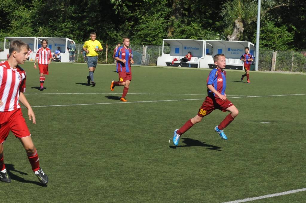 Liepājas stadiona "Daugava" rezerves laukumā savu pretinieku pārliecinoši apspēlē "Liepājas metalurga" jaunie futbolisti.
Autors: Uldis Dobelis