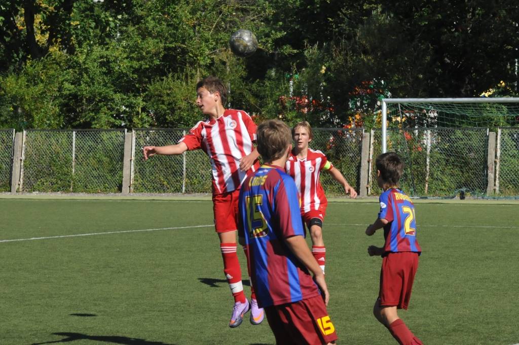 Liepājas stadiona "Daugava" rezerves laukumā savu pretinieku pārliecinoši apspēlē "Liepājas metalurga" jaunie futbolisti.
Autors: Uldis Dobelis