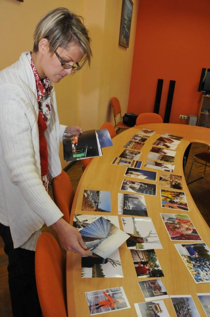 Liepājas reģiona Tūrisma informācijas birojā (LRTIB) notikusi "Liepājas fotokonkursam 2011" iesūtīto darbu izvērtēšana, pastāsta LRTIB speciāliste Agita Vucena.

Šogad fotogrāfijas konkursam iesnieguši 32 autori. Daži pa vienam darbam,...
Autors: Sarmīte Štrausa
