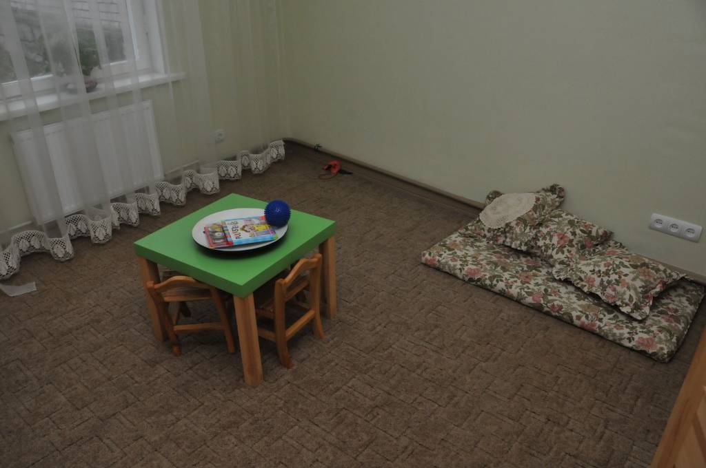Skolēniem Liepājā, L. Paegles ielā 1 radīta vieta, kur mājīgā atmosfērā pavadīt laiku, izpildīt mājasdarbus, apgūt jaunas prasmes un zināšanas, radoši darboties. Gunta Bauģe ar savām palīdzēm gan rīta, gan pēcpusdienas stundās aicina...
Autors: Iluta Dreimane