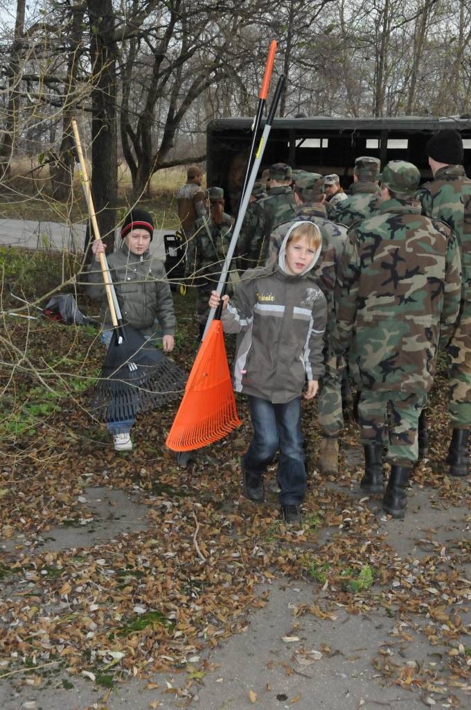 Šodien, 14. novembrī, ko Latvijas brīvvalsts laikā pat atzīmēja kā Liepājas atbrīvošanas dienu, sakopšanas talka notika Brīvības cīņu vietā netālu no Brīvības un 14. novembra krustojuma. Talkā piedalījās Liepājas jaunsargi un 1....
Autors: Ilze Vainovska