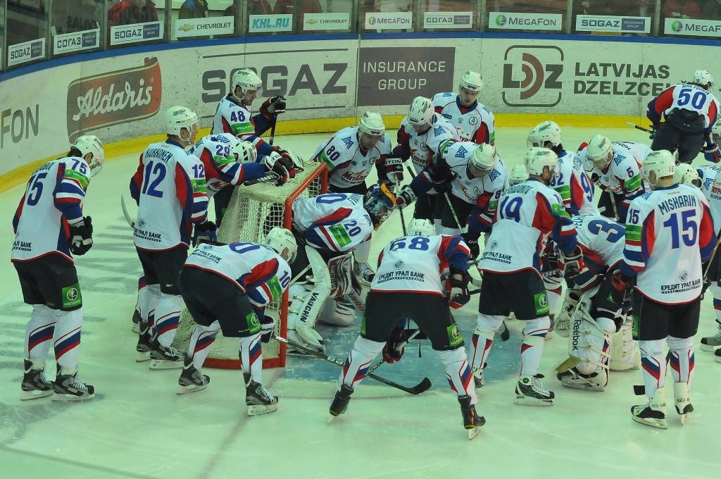 Rīgas "Dinamo" trešdien, 2. novembrī, Liepājas ledushallē Kontinentālās hokeja līgas spēlē ar 2:1 uzvarēja Magņitogorskas "Metallurg".
Autors: Uldis Dobelis