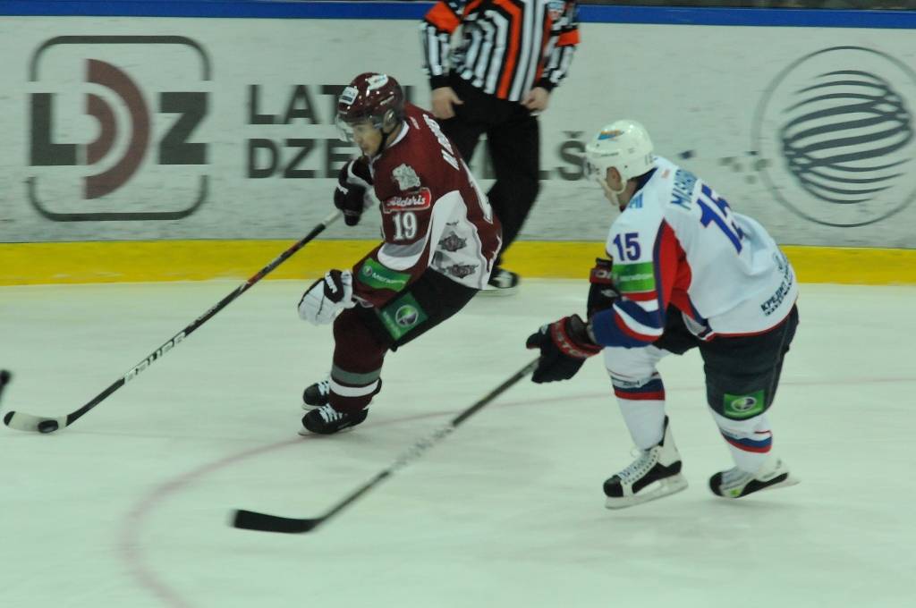 Rīgas "Dinamo" trešdien, 2. novembrī, Liepājas ledushallē Kontinentālās hokeja līgas spēlē ar 2:1 uzvarēja Magņitogorskas "Metallurg".
Autors: Uldis Dobelis