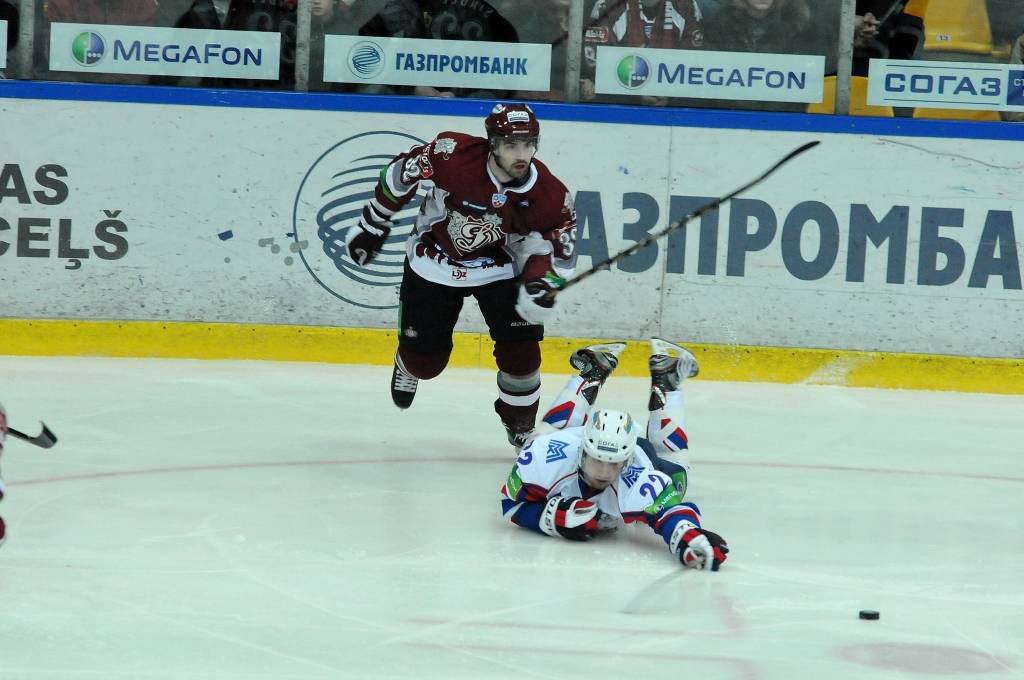Rīgas "Dinamo" trešdien, 2. novembrī, Liepājas ledushallē Kontinentālās hokeja līgas spēlē ar 2:1 uzvarēja Magņitogorskas "Metallurg".
Autors: Uldis Dobelis